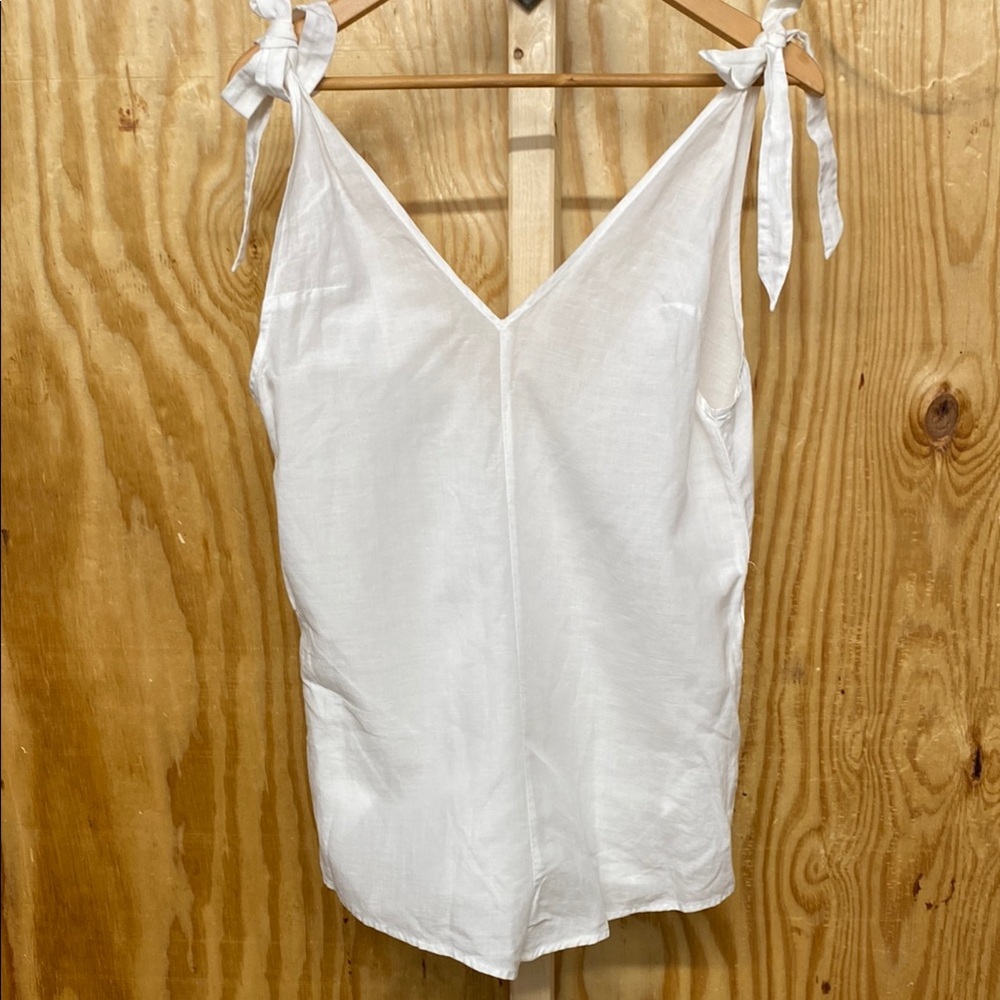 Victoria Secret size SP White Sleeveless Romper with Tie Straps